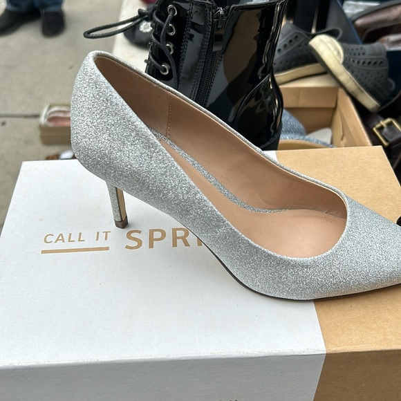 Call it spring woman’s shoes - Picture 6 of 10